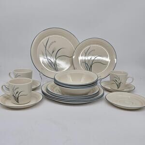Corelle Coastal Breeze 19-Pc Dinnerware Set Made In USA 2000's LK-N 4 Place Sett